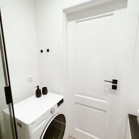 New Modern And Cozy In The Old Town 아파트