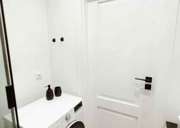 New Modern And Cozy In The Old Town Apartman